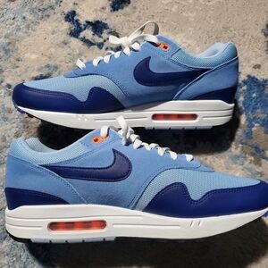 Nike Men’s Light Blue & Navy Air Max Sneakers